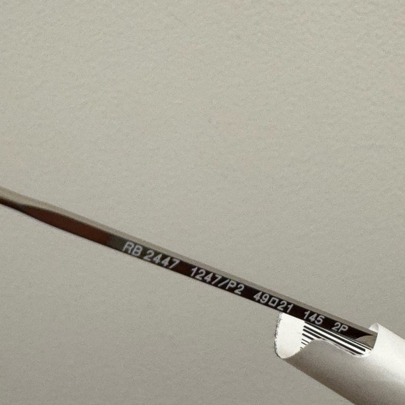 Ray-Ban Sunglasses - Picture 5 of 5